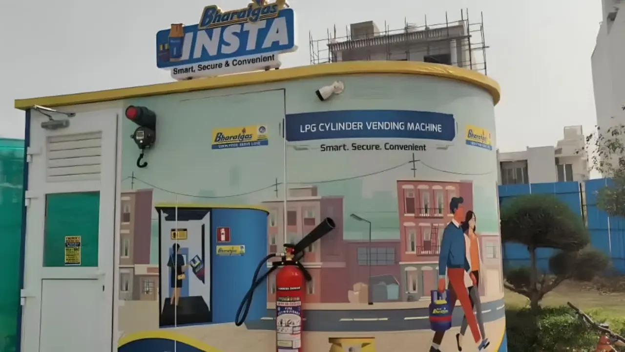 LPG Cylinder ATM: खाली सिलेंडर डालो और ATM से निकल जाएगा भरा हुआ... गैस संकट के बीच BPCL ने इस शहर में लॉन्च कर दिया गैस वेंडिंग मशीन ATM LPG