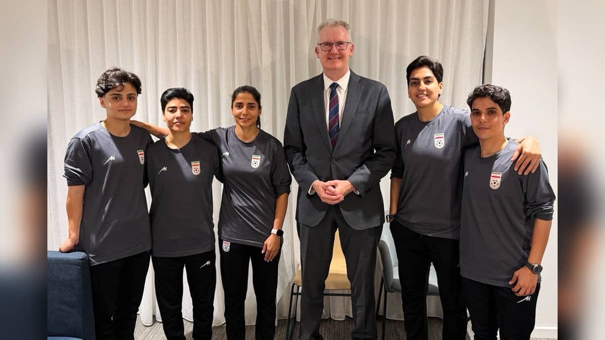 Australia grants asylum to 5 members of the Iranian women's soccer team