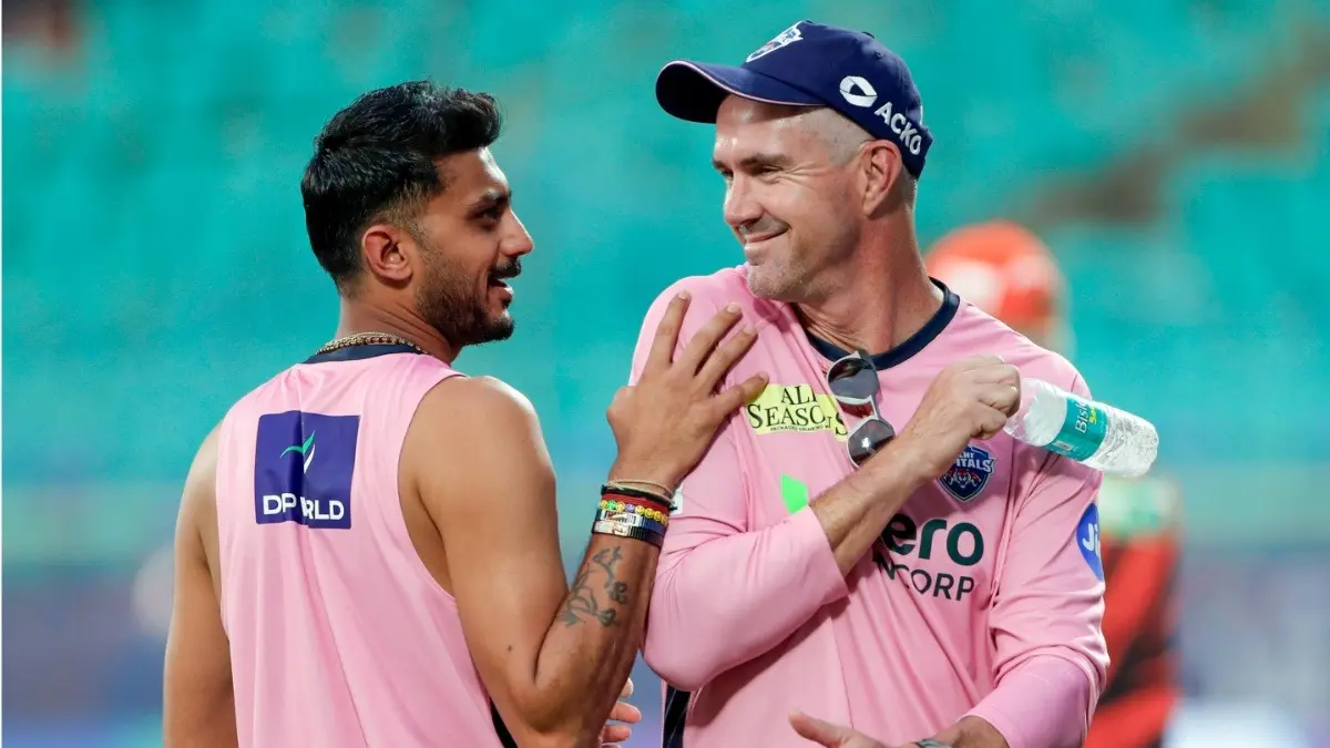Kevin Pietersen Steps Down As Mentor Of Delhi Capitals Ahead Of IPL 2026 Axar Patel and Kevin Pietersen
