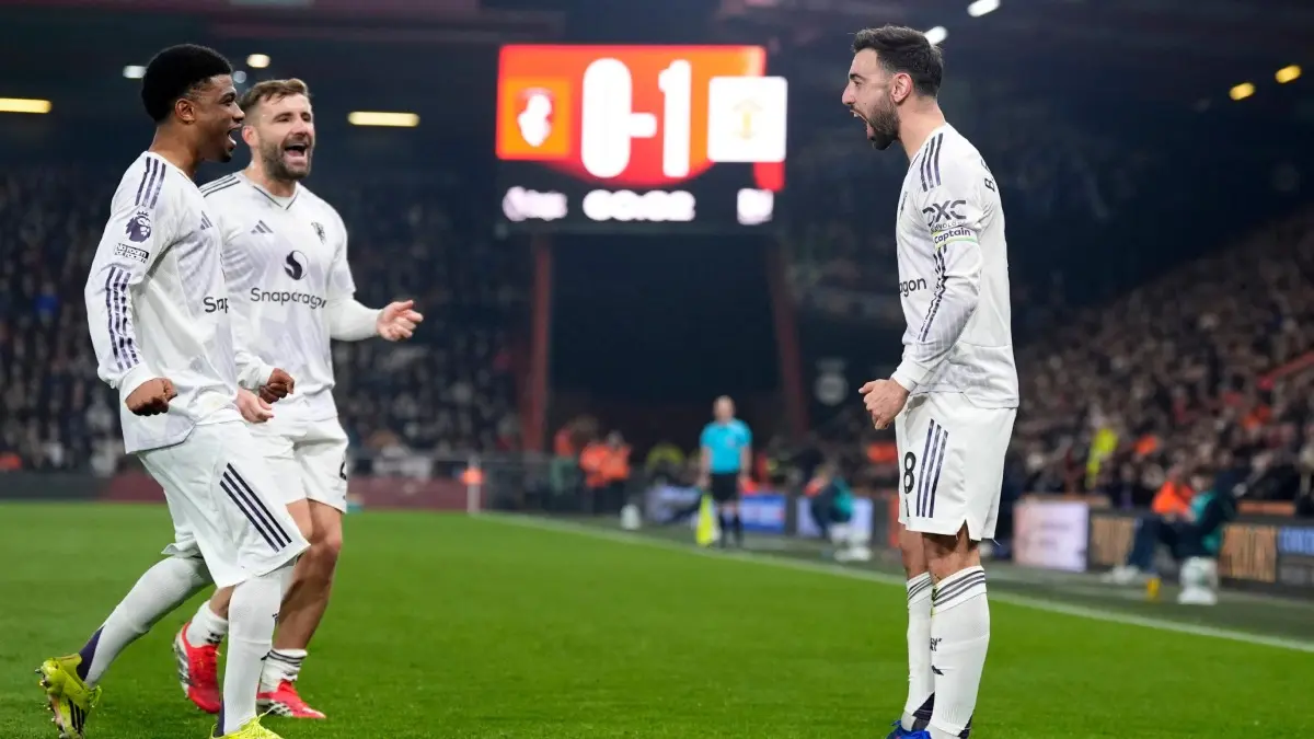 Premier League: Bruno Fernandes Stars Again For Manchester United, Red Devils Keep Champions League Hopes Alive With 2-2 Draw Against Bournemouth Bruno Fernandes celebrates his goal