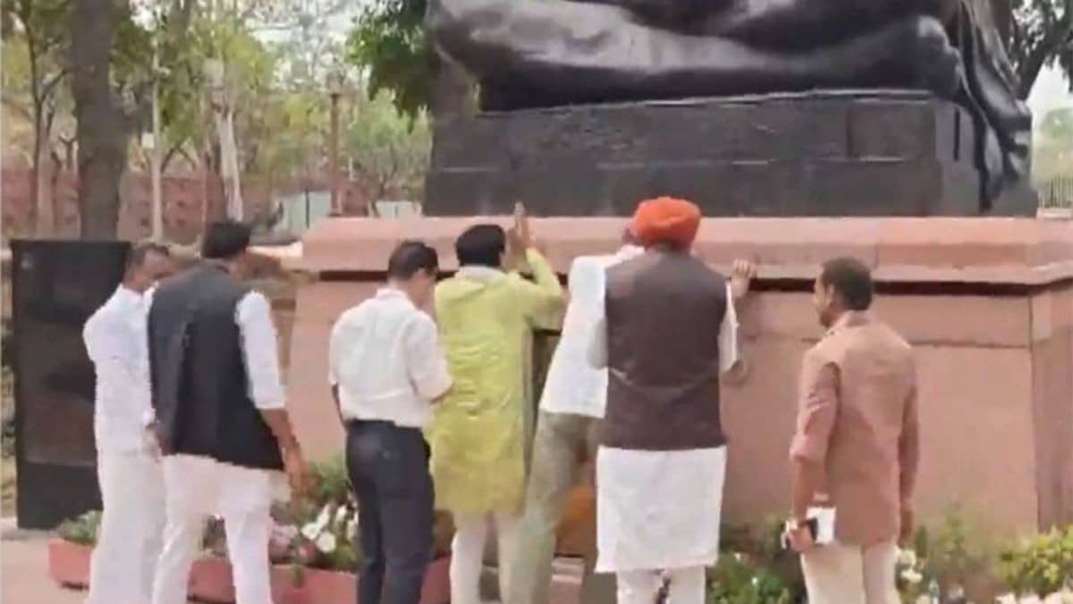 Budget Session: Lok Sabha Revokes Suspension of 8 Opposition MPs