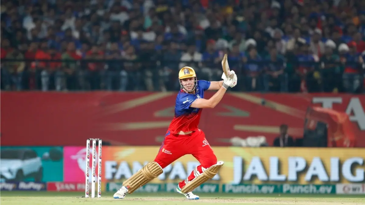 Greg Chappell Voices Concerns Over Cameron Green's Form Ahead Of IPL 2026: 'Bowling Has Impacted His Batting' Cameron Green in action