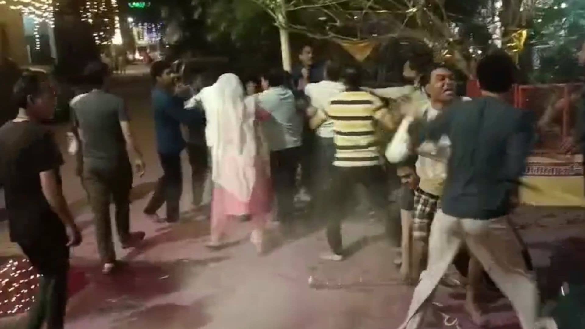 Clash in two groups, Indore