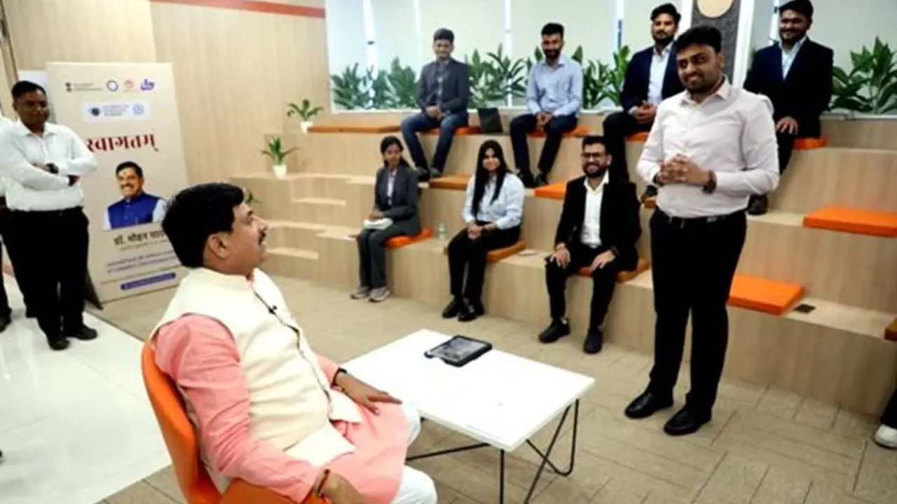 CM मोहन यादव ने किया लॉन्चपैड इनक्यूबेशन एवं इनोवेशन सेंटर का लोकार्पण, कहा- इनोवेशन अपनाकर मध्य प्रदेश बनेगा उद्यमिता का हब CM Mohan Yadav