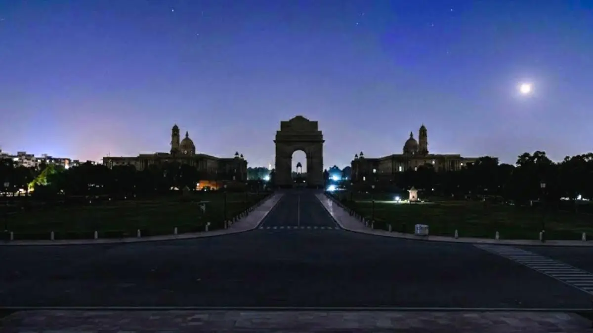 Earth Hour: राजधानी में आज रात 8 बजकर 30 मिनट पर छा जाएगा अंधेरा! दिल्लीवाले घर में बंद रखेंगे बिजली के सारे स्विच; जानें इसकी वजह Delhi Earth Hour 2026