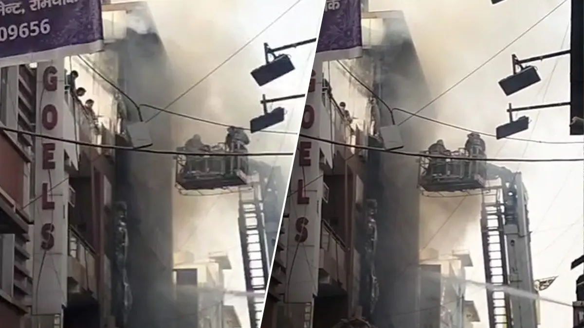 BREAKING: दिल्ली में आग लगने से जिंदा जलकर 6 की मौत, छोटे बच्चों ने की छत से कूदकर जान बचाने की कोशिश Delhi Fire Incident