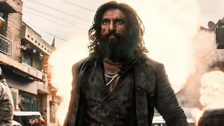 Dhurandhar The Revenge Day 1: पहले ही दिन 200 करोड़ के क्लब में ‘धुरंधर 2’, वर्ल्डवाइड बनाया बड़ा रिकॉर्ड Dhurandhar The Revenge