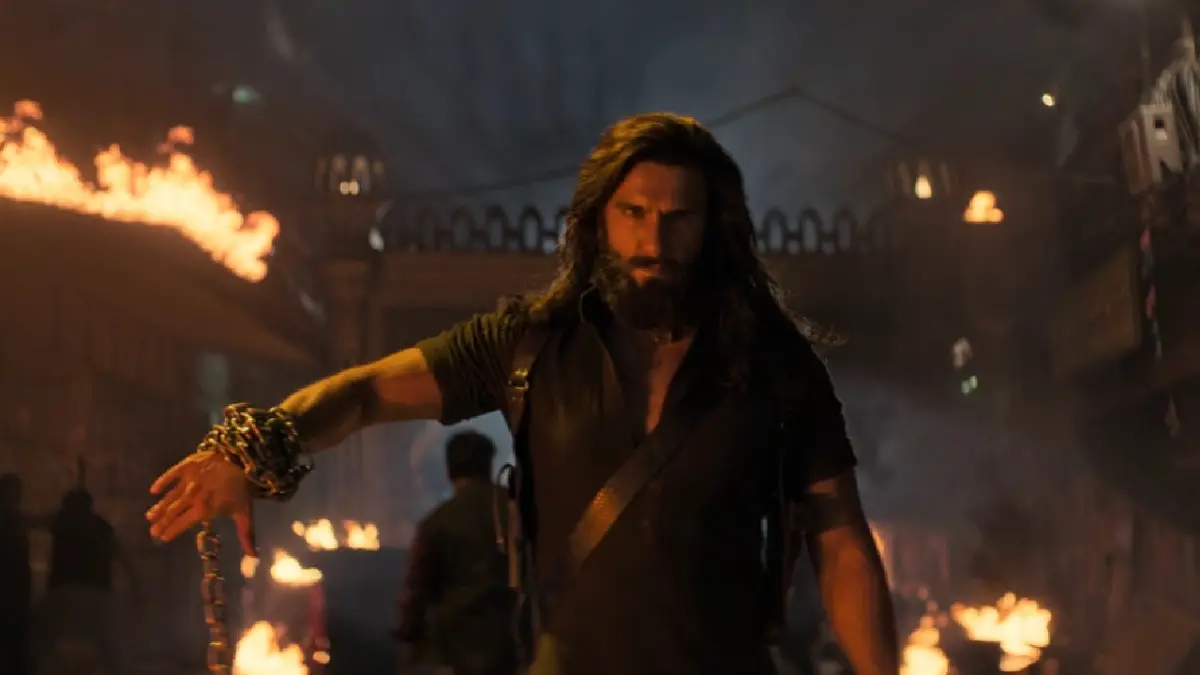 Dhurandhar The Revenge Day 1: बॉक्स ऑफिस पर कहर बनकर टूटे रणवीर सिंह, ओपनिंग पर ही 100 करोड़ पार, तोड़े कई रिकॉर्ड Dhurandhar The Revenge Day 1