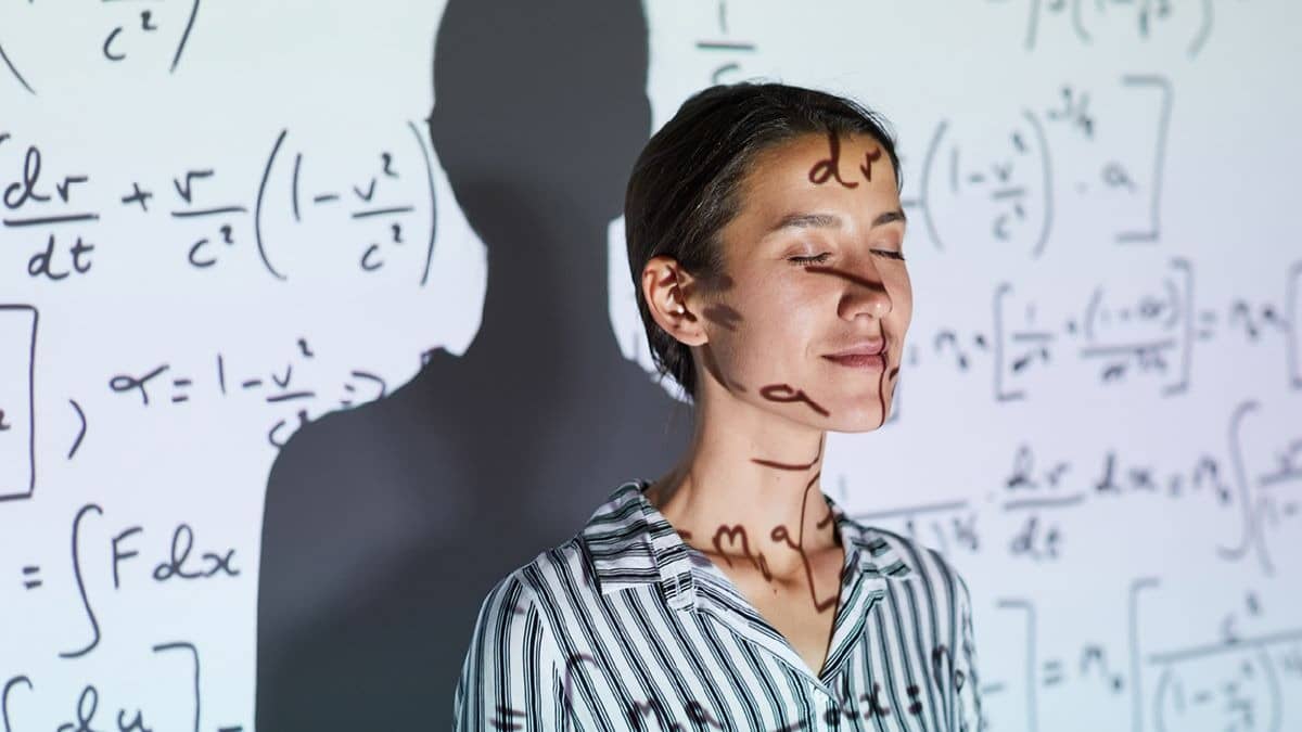 From 'Hating Math' To Winning The Fields Medal: Story of Iran’s Genius Maryam Mirzakhani 