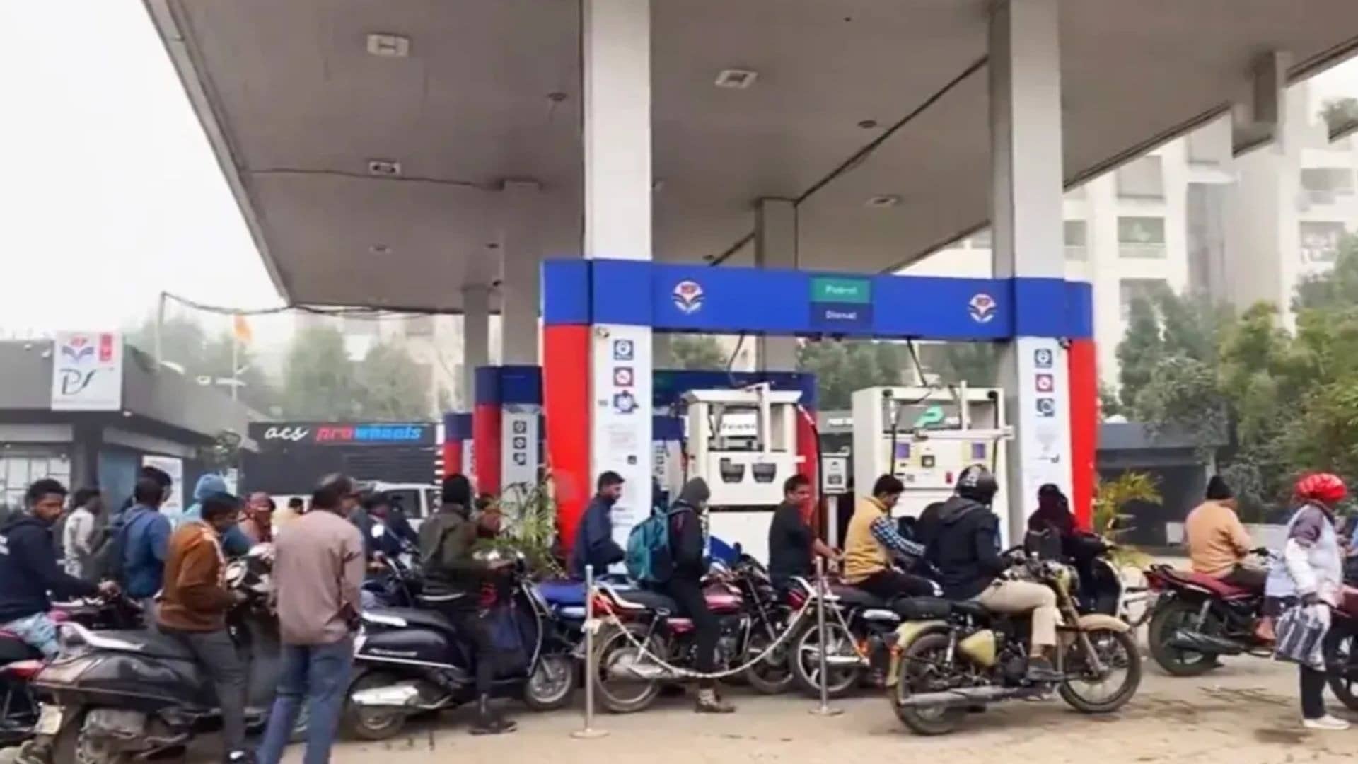 Government cuts excise duty on Petrol-Diesel