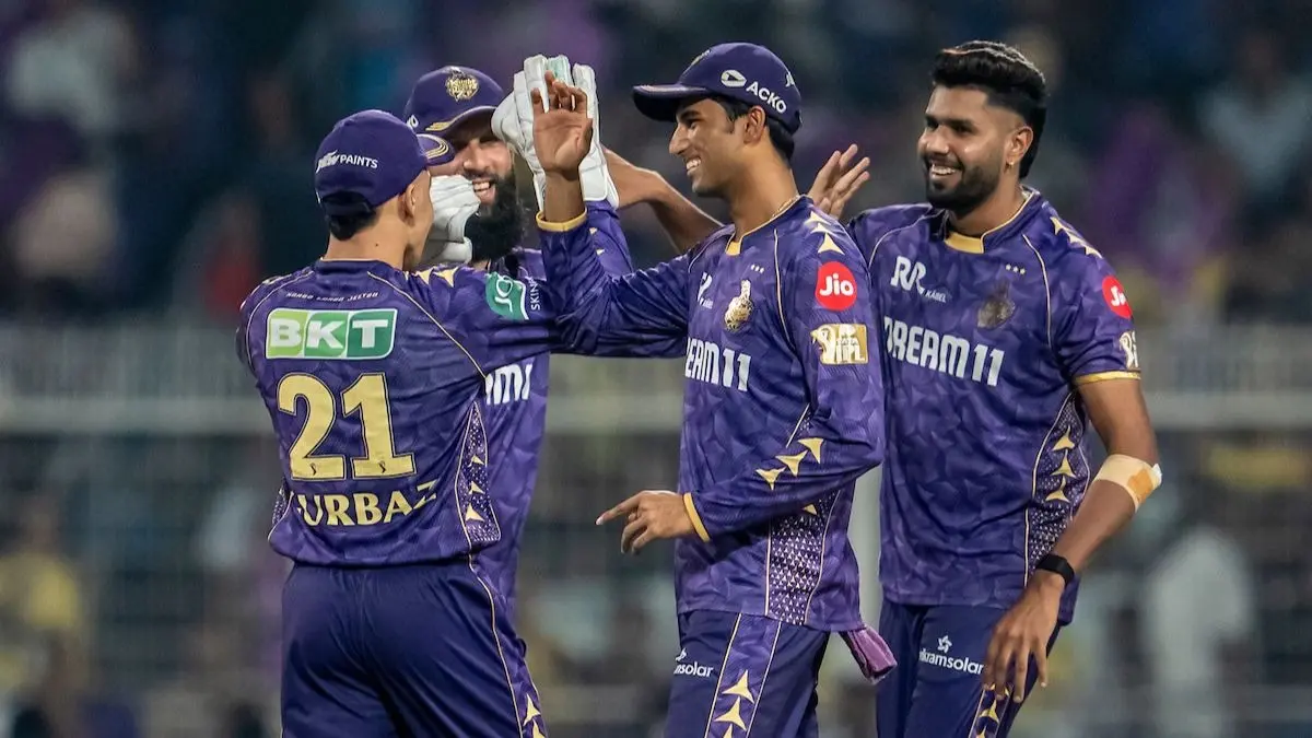 KKR को लगा 440 वोल्ट का झटका, मुस्तफिजुर रहमान के बाद अब ये तूफानी गेंदबाज टीम से हो सकता है बाहर, समाने आया अपडेट Harshit Rana Likely to Ruled Out of IPL 2026