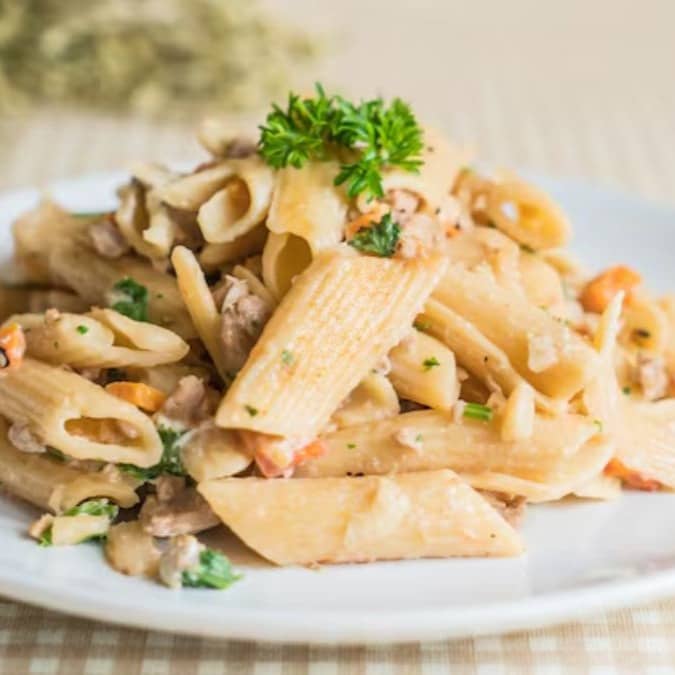 How to make white sauce pasta without maida?