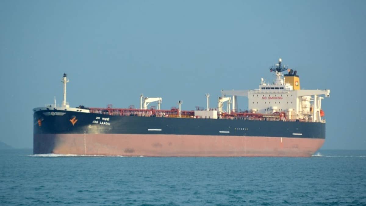 Indian Oil Tanker Jag Laadki, Carrying Crude From UAE, Sails Out of War-Zone Safely; On Way to Domestic Port: Govt 