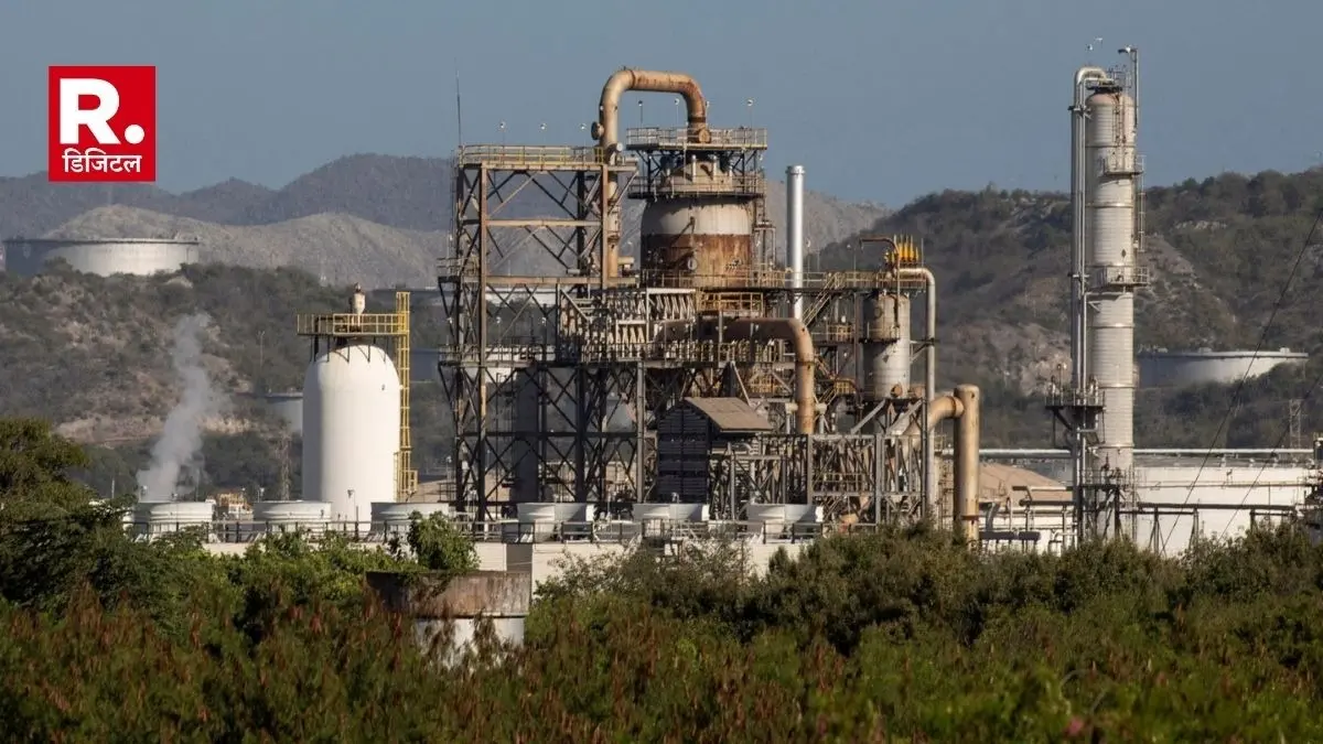 ईरान ने बंद किया स्ट्रेट ऑफ होर्मुज, भारत के पास बस 25 दिन का Crude oil और Refined oil स्टॉक, अब आगे क्या? Iran closes Strait of Hormuz, India has only 25 days of crude oil and refined oil stock