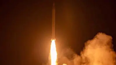 Iran-Israel War:ईरान की ओर से इजरायल को निशाना बनाकर फिर दागी गई मिसाइलें, जवाबी कार्रवाई में IDF ने इस्फहान एयरपोर्ट पर किया हमला, F-16 विमान तबाह Iran-Israel War