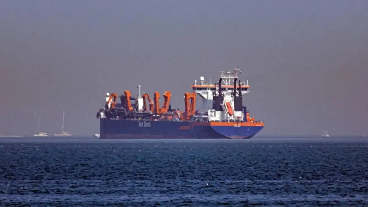 Iran to Allow Only Chinese & Russian Vessels Through Strait of Hormuz, Citing Beijing & Moscow's 'Support' in Ongoing Conflict Iran to Allow Only Chinese & Russian Vessels Through Strait of Hormuz, Citing Beijing & Moscow's 'Support' in Ongoing Conflict