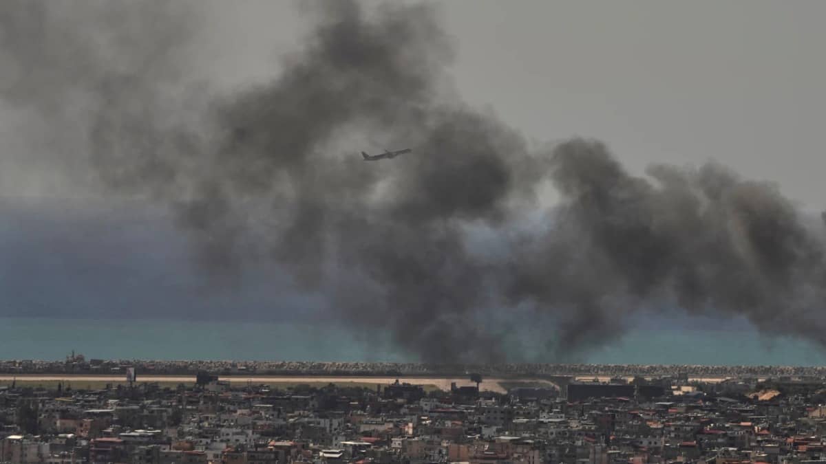 ईरान ने लिया बदला, इजरायल के न्यूक्लियर बेस पर बड़ा हमला; भरभराकर गिरी इमारत, आयरन डोम फेल