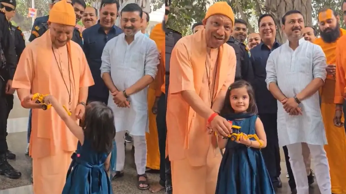 'It's His Favourite': Little Girl Gifts Toy Bulldozer to Yogi Adityanath, CM Calls it 'Symbol of Great Trust' | WATCH 'It's His Favourite': Little Girl Gifts Toy Bulldozer to Yogi Adityanath, CM Calls it 'Symbol of Great Trust' | WATCH