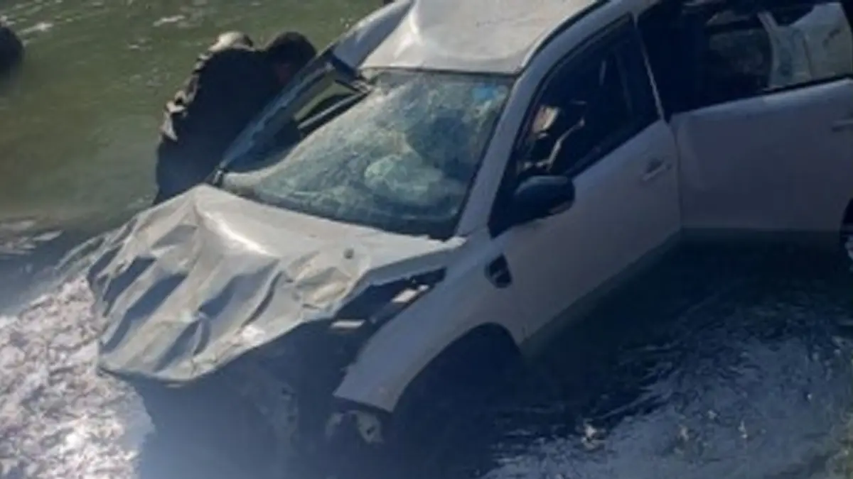 J&K Accident: डोडा में भीषण सड़क हादसे में पुलिस हेड कांस्टेबल और पत्नी की मौके पर मौत, दो बच्चों की हालत नाजुक; नदी में गिरी कार Jammu Kashmir Road Accident