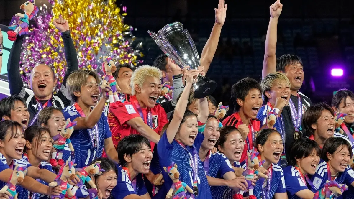 Japan Lift AFC Women’s Asian Cup Title, Maiko Hamano's Earlier Strike Helps To Beat Australia 1-0 Japanese footballers celebrate AFC Women's Asian Cup title