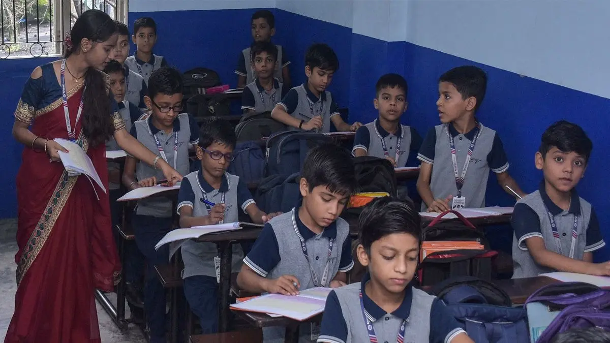 Marathi Subject Now Mandatory In All Maharashtra Schools; State Education Minister Vows Strict Action For Violations Marathi Subject Now Mandatory In All Maharashtra Schools; State Education Minister Vows Strict Action For Violations