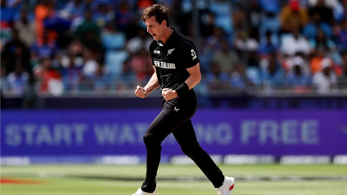 Kiwi Skipper Mitchell Santner Provides Update On Speedster Matt Henry Ahead Of South Africa Clash In T20 World Cup 2026 Semi-Finals Matt Henry celebrating after taking a wicket