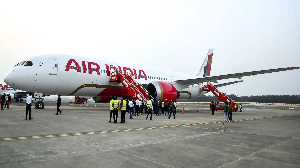 'PAN-PAN, Low Oil Quantity': Air India Pilots Issue Mid-Air Alert Before Emergency Landing In Trivandrum Shortly After Take-Off 'PAN-PAN, 'Low Oil Quantity': Air India Pilots Issue Alert Before Emergency Landing In Trivandrum Shortly After Take-Off
