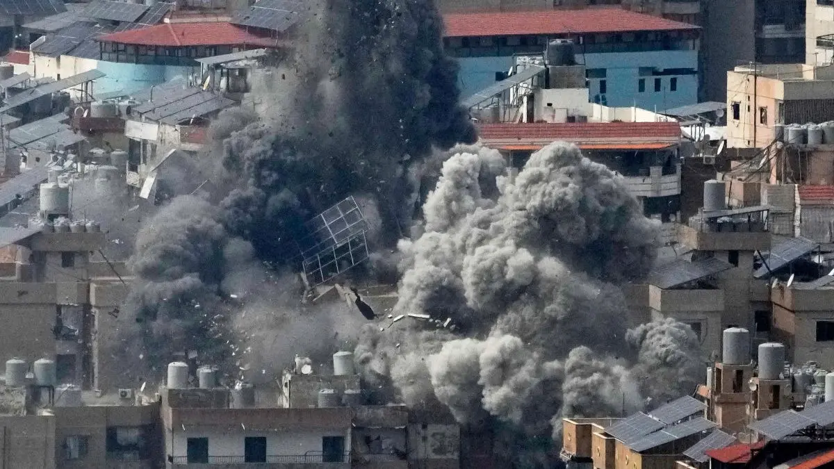 People Flee As Israeli Airstrikes Hit Lebanon After Hezbollah Missile Attacks | Take A Look People Flee As Israeli Airstrikes Hit Lebanon After Hezbollah Missile Attacks | Take A Look