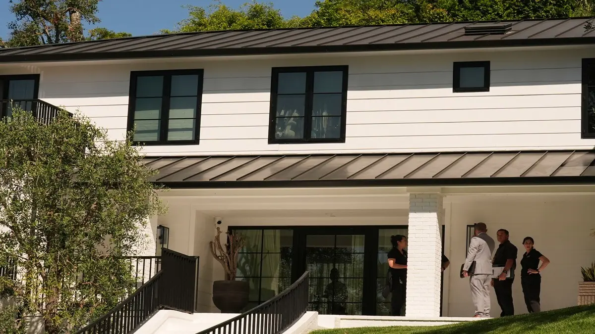 Rihanna Home Shooting: Attempted Murder Charge For Florida Woman Who Fired Gunshots At Singer’s Beverly Hills Mansion Rihanna Home Shooting: Attempted Murder Charge For Florida Woman Who Fired Gunshots At Singer’s Beverly Hills Mansion