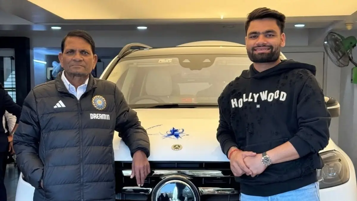 Rinku Singh Pays Heartfelt Tribute To Late Father After India’s T20 World Cup Glory: 'Har Chhoti Badi Khushi Mein Aapki Kami Khalegi' Rinku Singh and his father Khanchand Singh