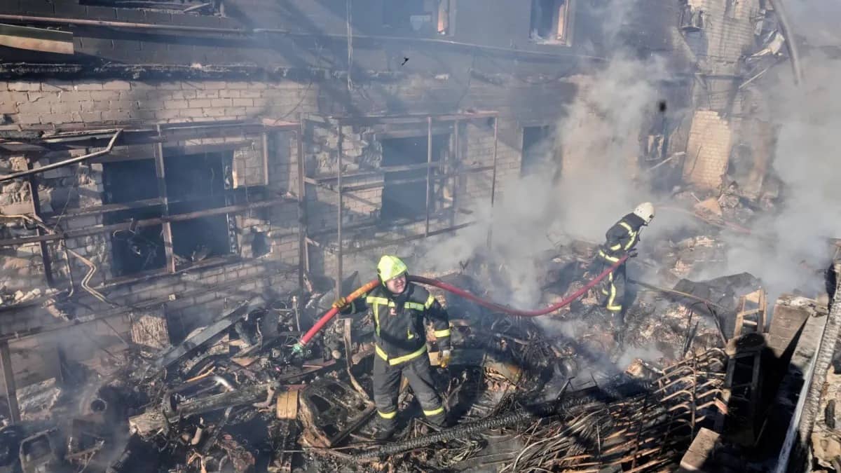 Russian Strike on Kyiv Kills 4 People And Wounds 15 As Peace Talks Are Stalled