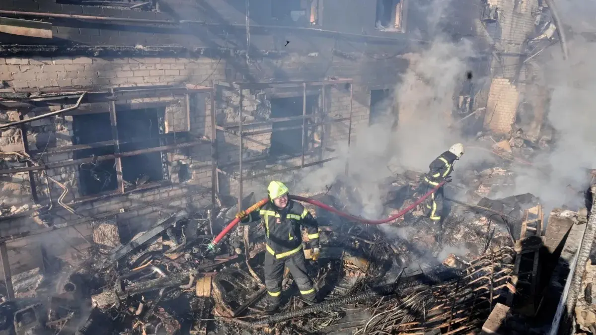 Russian Strike on Kyiv Kills 4 People And Wounds 15 As Peace Talks Are Stalled Russian Strike on Kyiv Kills 4 People And Wounds 15 As Peace Talks Are Stalled