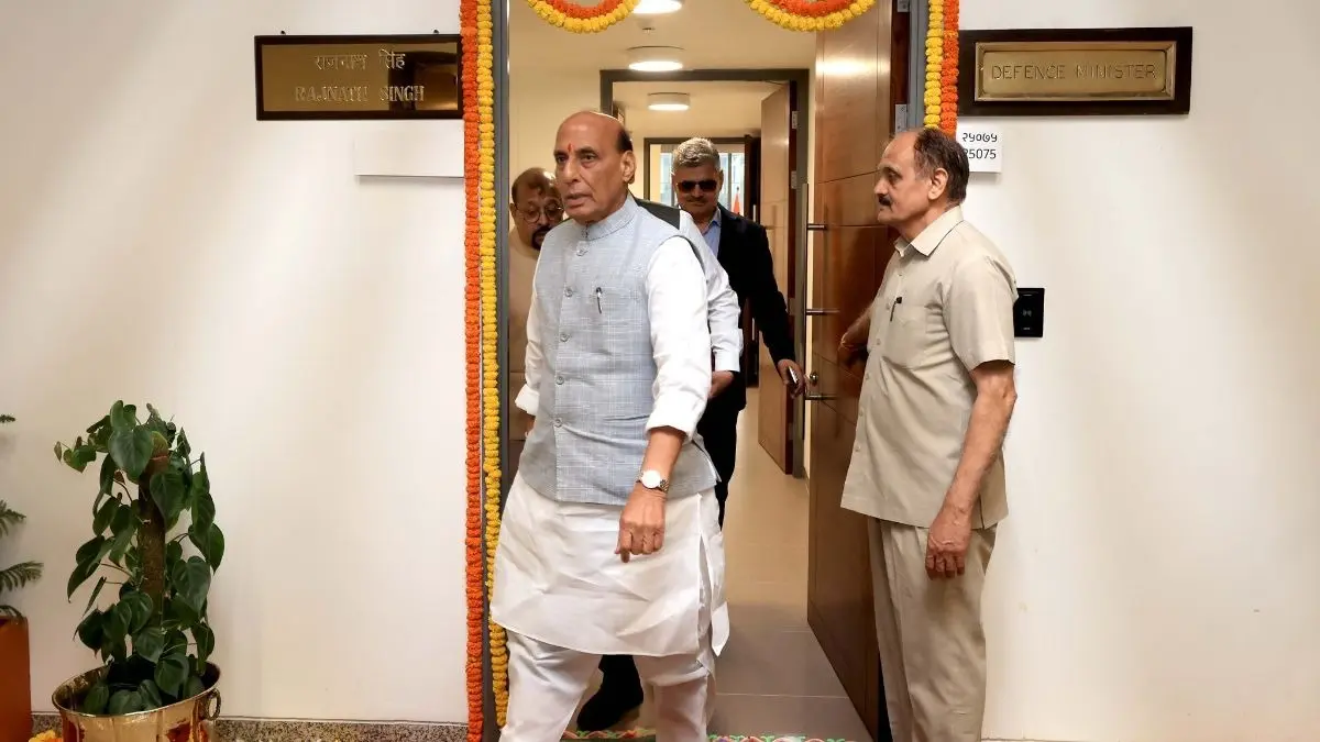 ‘Self-Reliance Important’: Rajnath Singh Sets 2030 Target For India As Global Hub For Indigenous Drone Manufacturing ‘Self-Reliance Important’: Rajnath Singh Sets 2030 Target For India As Global Hub For Indigenous Drone Manufacturing