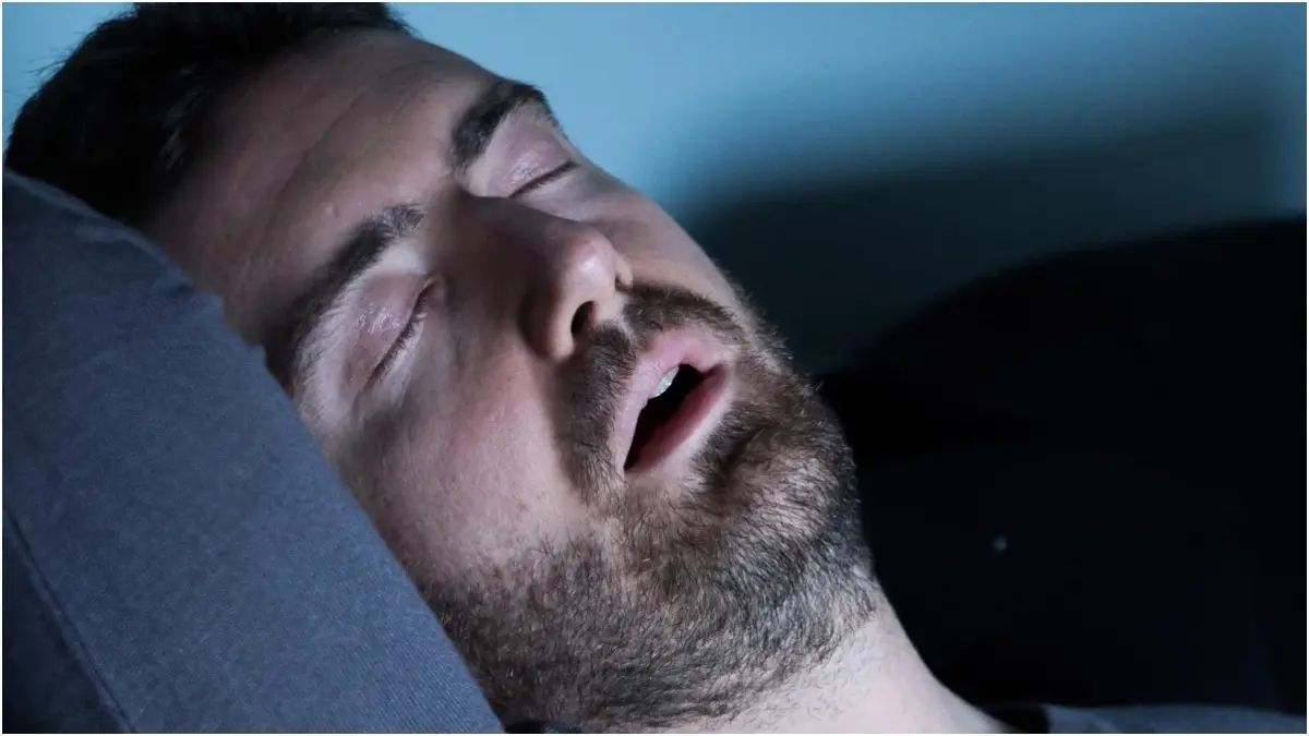 5 Warning Signs That You Shouldn't Ignore If You Have A Snoring Problem Snoring is caused by restricted airflow in the nose, mouth or throat