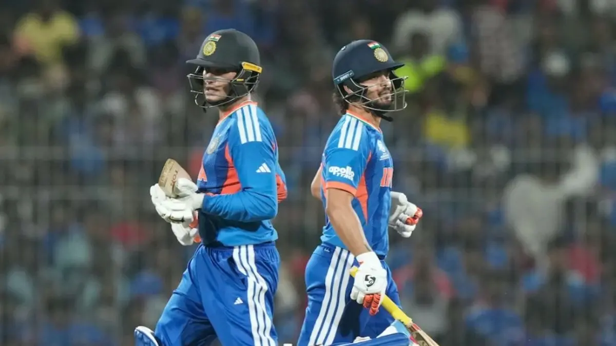 'तेरा 1 महीना फॉर्म खराब रहा, मैं 2 साल बाहर रहा...', वर्ल्ड कप जीत के बाद मीडिया के सामने ही क्यों भिड़ गए ईशान किशन और अभिषेक शर्मा? T20 World Cup 2026 Final Ishan Kishan and Abhishek Sharma