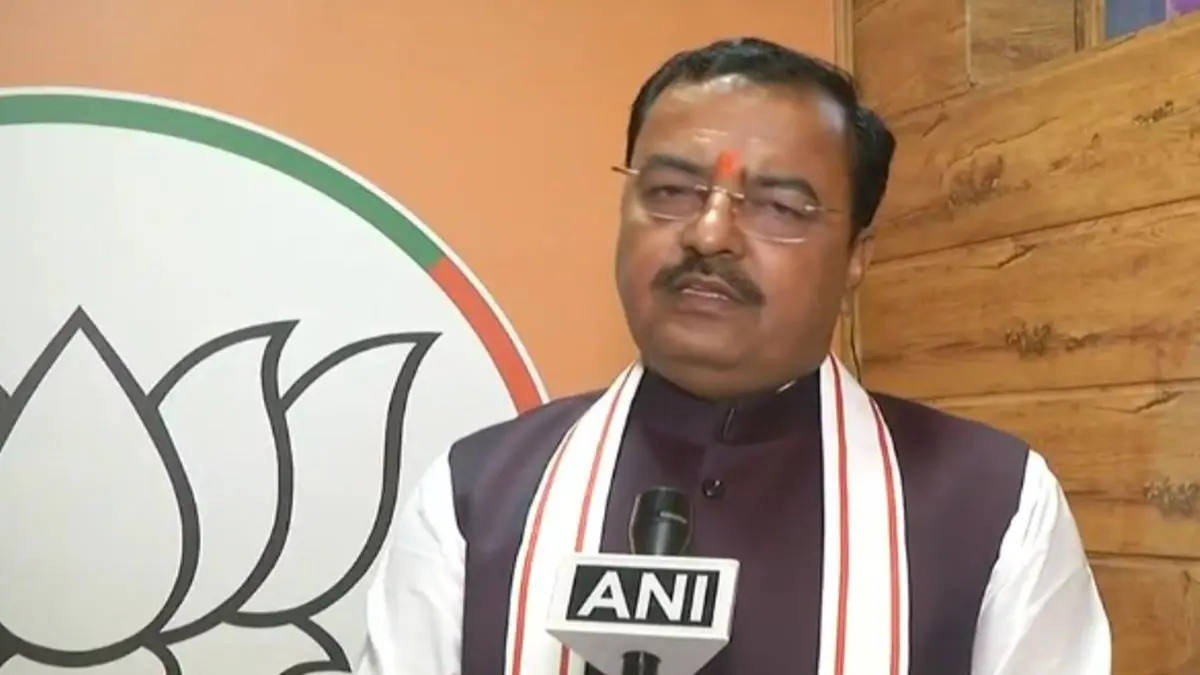 UP Deputy CM KP Maurya's Helicopter Makes Emergency Landing At Lucknow Airport Due Technical Fault UP Deputy CM KP Maurya's Helicopter Makes Emergency Landing At Lucknow Airport Due Technical Fault