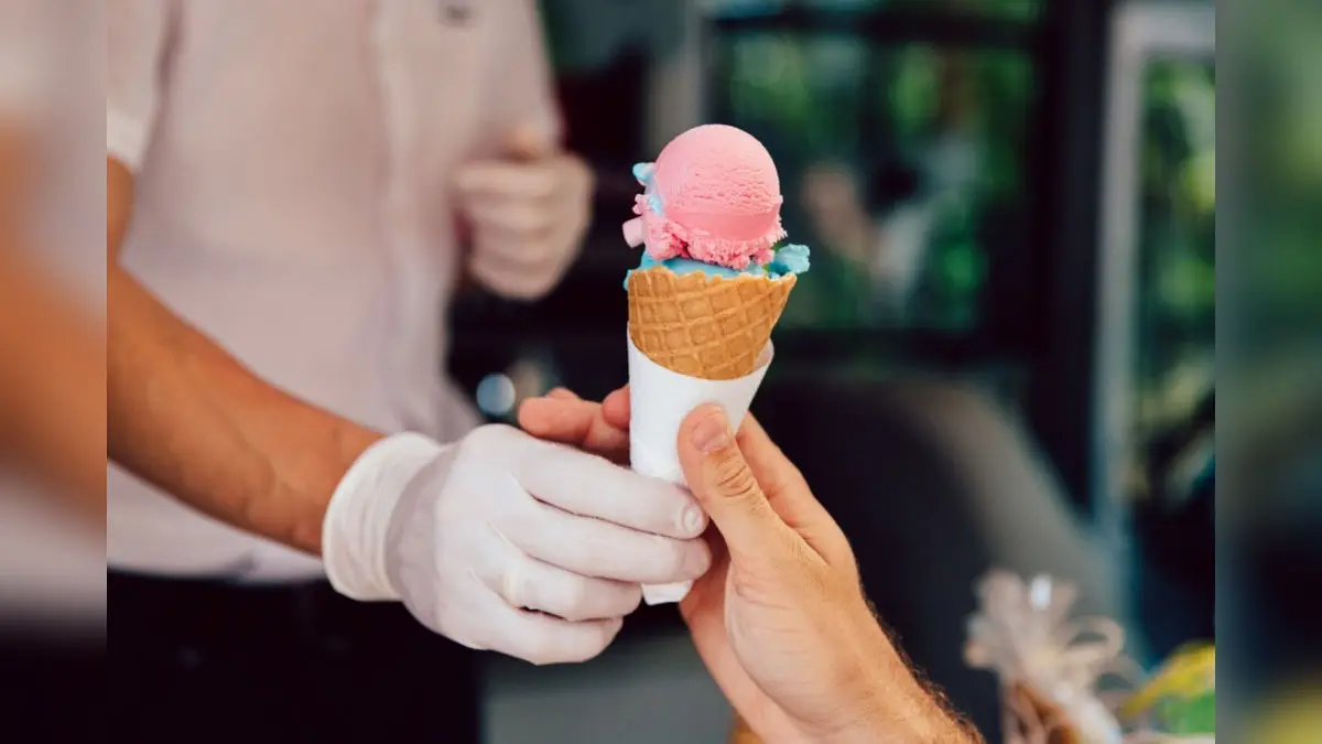 UP Shocker: Man Beheads Ice-Cream Seller, Takes His Head Home To Burn It UP Shocker: Man Beheads Ice-Cream Seller, Takes His Head Home To Burn It