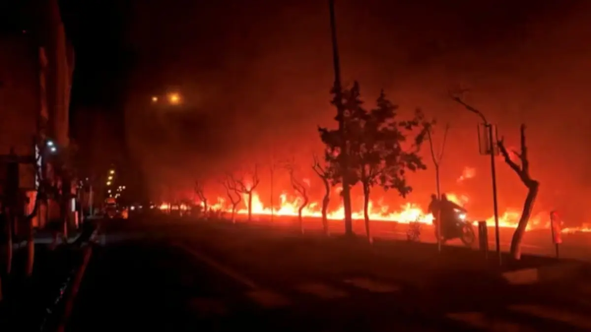 'Black Rain' in Iran: WHO Warns of Toxic Air, Health Hazards After Israel Strikes Tehran's Oil Storage Facilities What Is ‘Black Rain’? The Rare Toxic Rainfall Explained