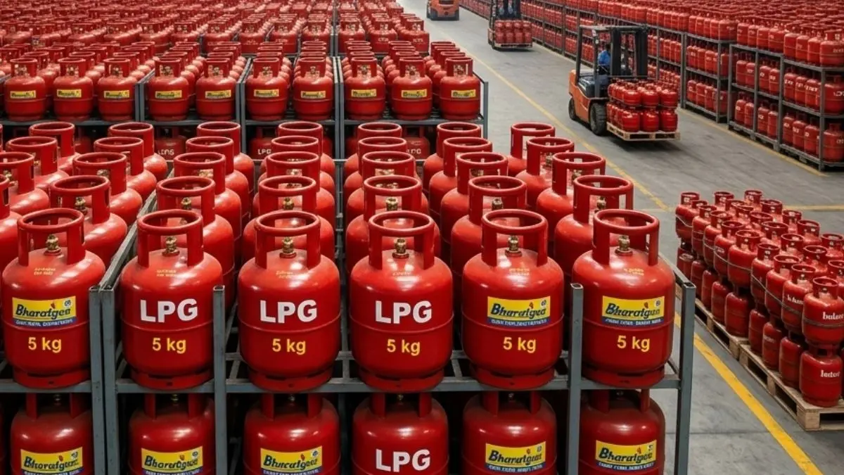प्रवासी मजदूरों को बड़ी राहत! अब बिना एड्रेस प्रूफ मिलेगा 5 किलो का LPG सिलेंडर, सरकार ने दोगुना किया कोटा 5KG LPG Cylinder Rules 2026