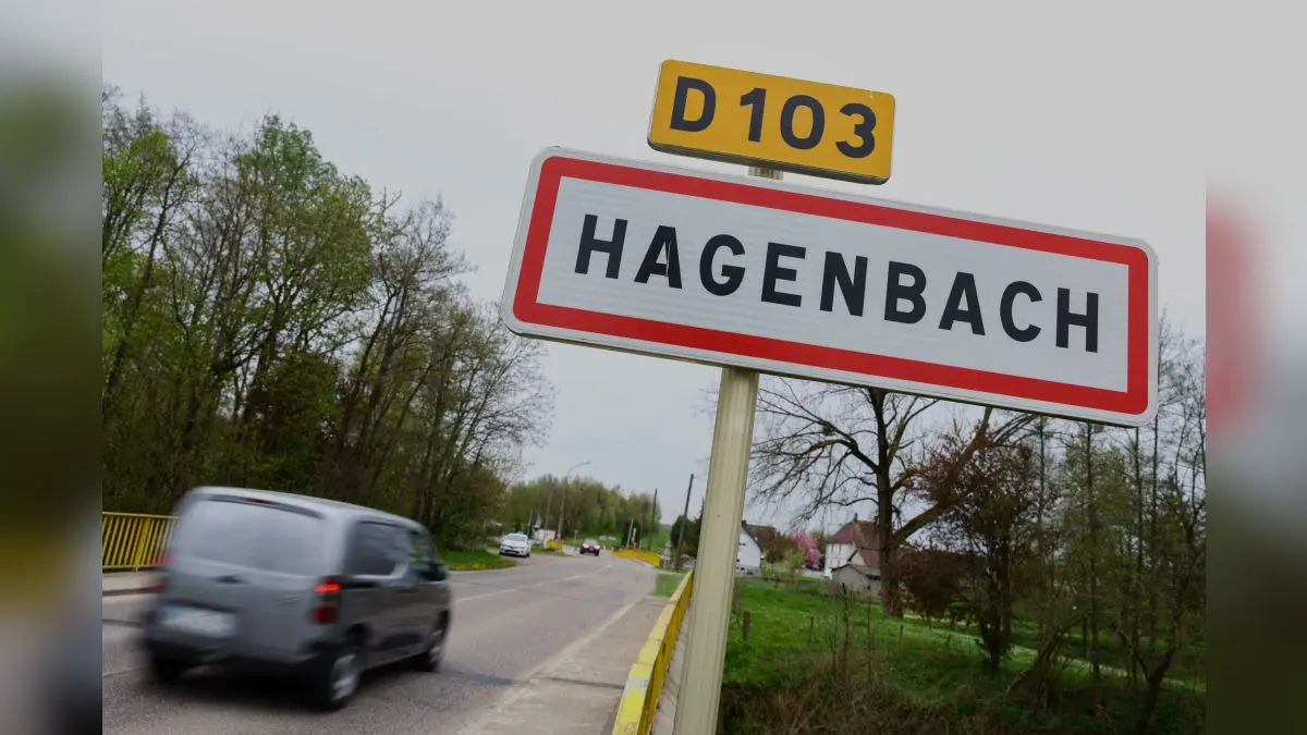 9-Yr-Old Locked By Father In Van Since 2024 Found Naked, Lying On Trash In France 9-Yr-Old Locked By Father In Van Since 2024 Found Naked, Lying On Trash In France