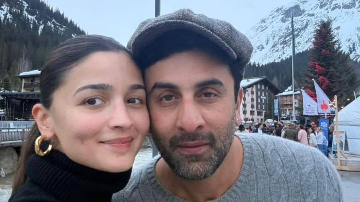 Alia Bhatt-Ranbir Kapoor Celebrate Their 4th Wedding Anniversary Skiing In Snow-capped Mountains