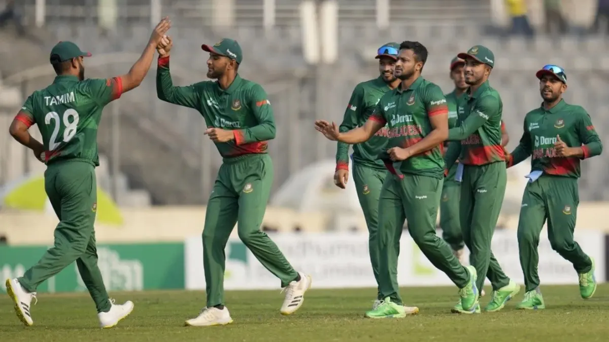 BCB Undergoes Rapid Overhaul After Government Intervention, Former Bangladesh Star Named New President Bangladesh players celebrate a wicket