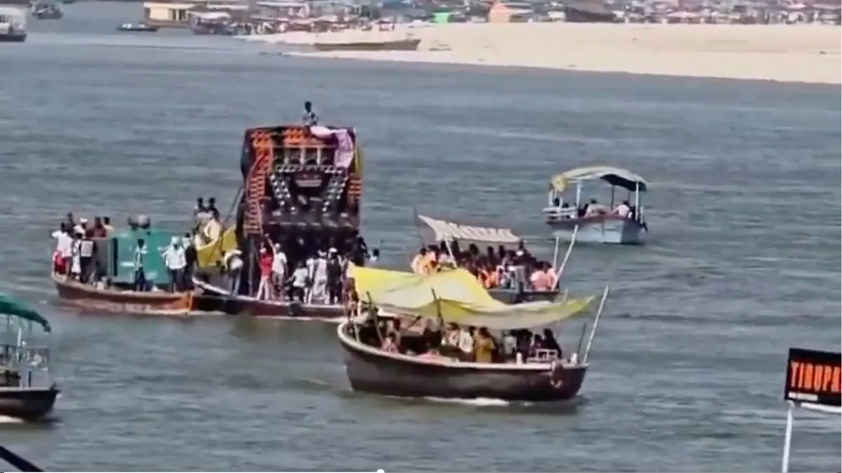 ‘Beer Party On Ganga in Varanasi’: Boat Bash Goes Viral, Man Arrested After Drinking Video Stirs Controversy | WATCH ‘Beer Party On Ganga in Varanasi’: Boat Bash Goes Viral, Man Arrested After Drinking Video Stirs Controversy | WATCH