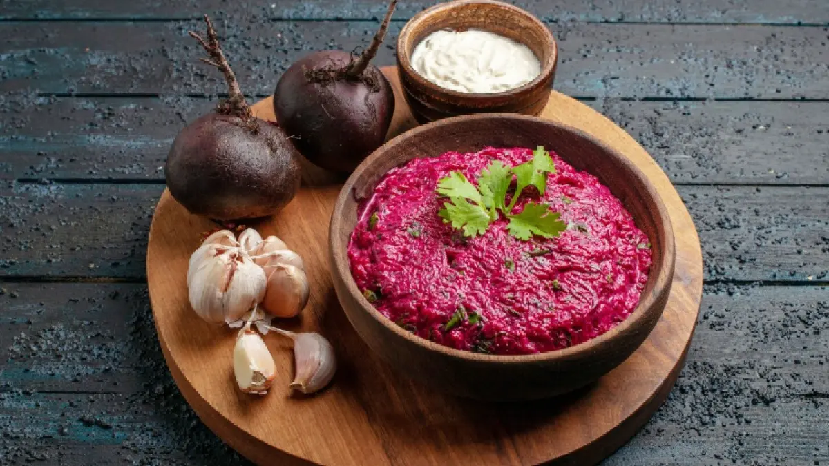 Beetroot Chutney: चेहरे पर नूर लेकर आएगी ये लाल रंग की चटनी, खून की कमी भी करेगी दूर, आसान रेसिपी Beetroot Chutney