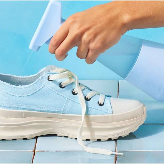 Cleaning shoes with Baking Soda and Vinegar can help remove odour