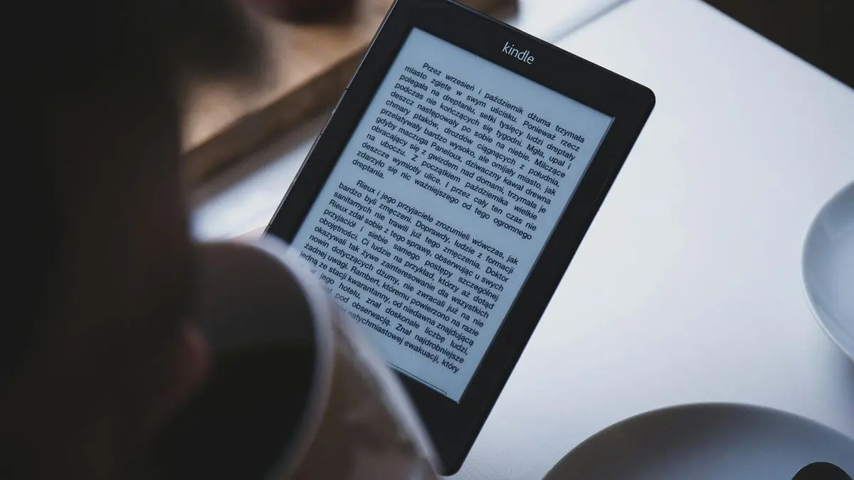 Dear E-Book Lovers, Amazon Is Killing Pre-2012 Kindles - Don’t Reset Your Device or Lose It Forever Dear E-Book Lovers, Amazon Is Killing Pre-2012 Kindles - Don’t Reset Your Device or Lose It Forever