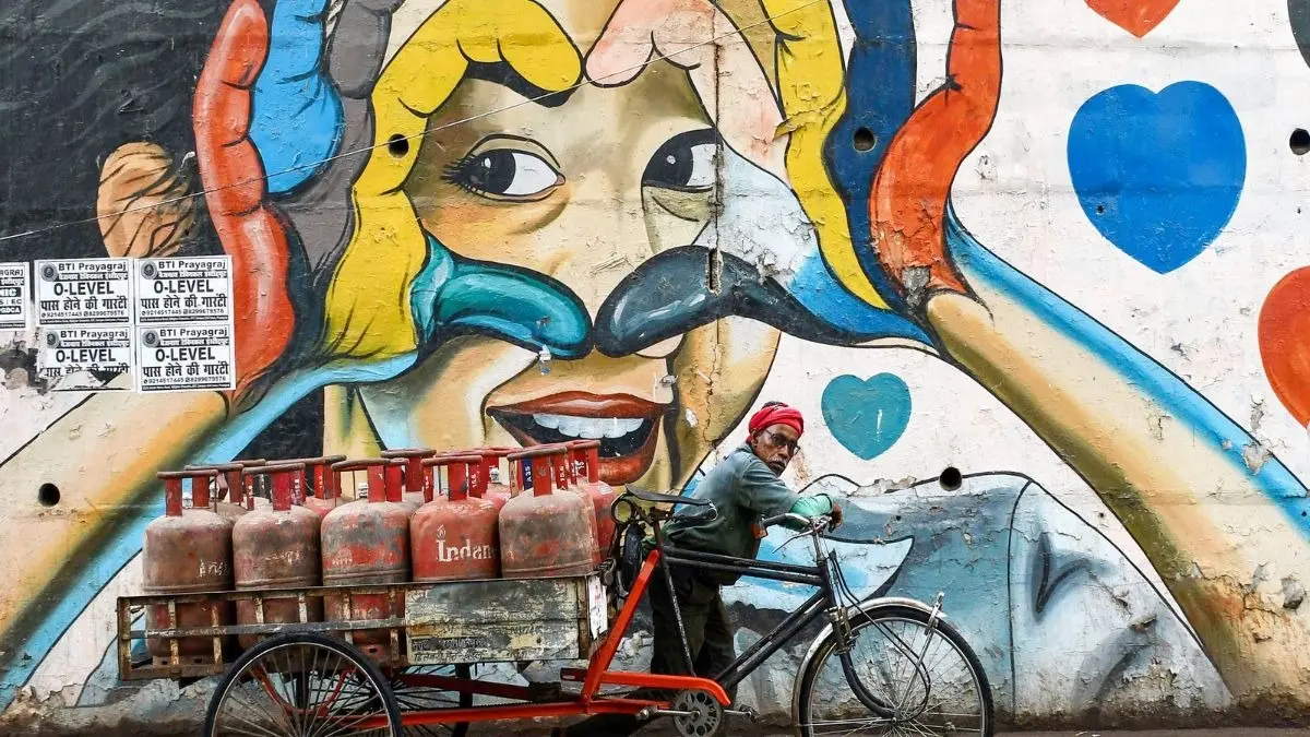 'Domestic Consumers Protected': Government Amid Hike in Commercial Cylinder Rates 'Domestic Consumers Protected': Government Amid Hike in Commercial Cylinder Rates