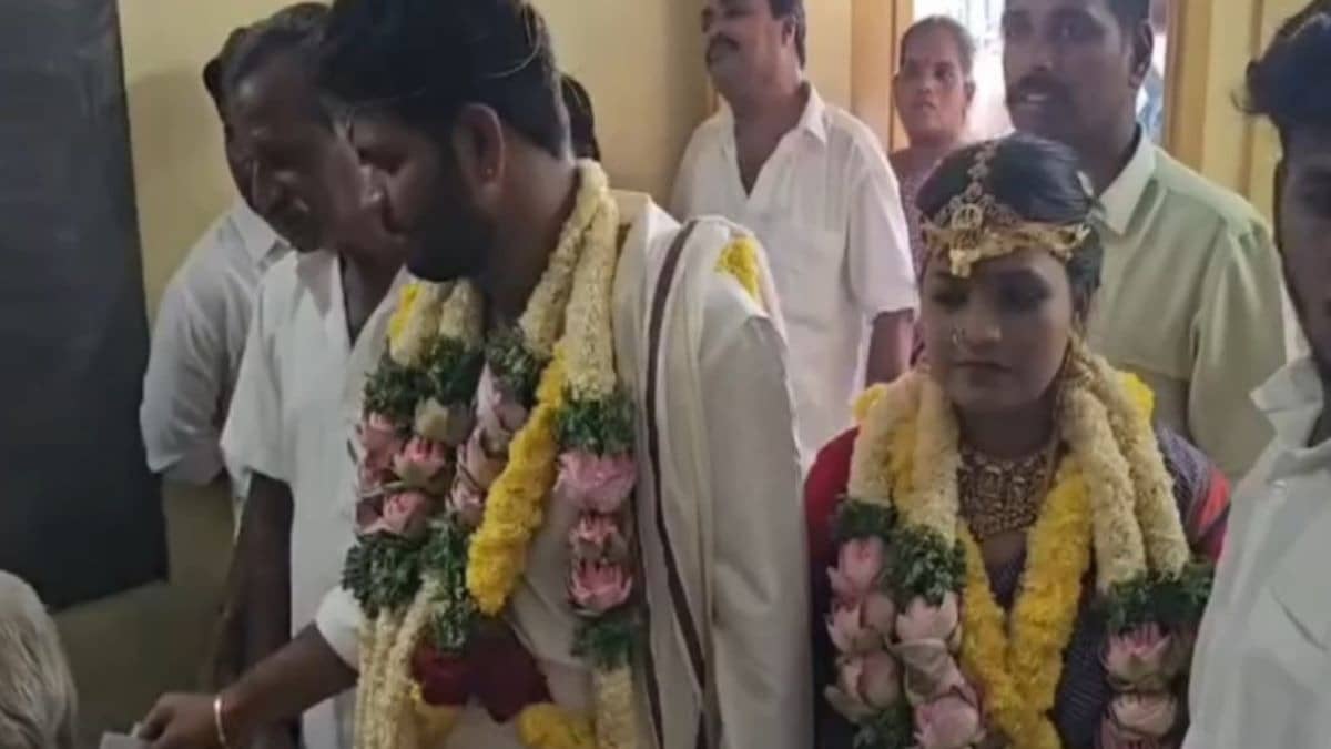 'Duty Everyone Must Fulfill': Groom Casts Vote Along with Bride After Wedding in Tamil Nadu's Kanchipuram