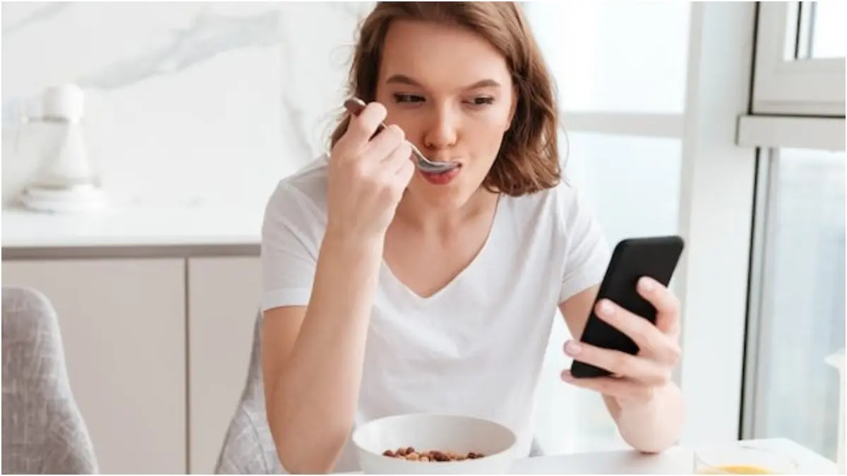 Study Links Excessive Screentime To Eating Disorders Excessive screentime can trigger eating disorders