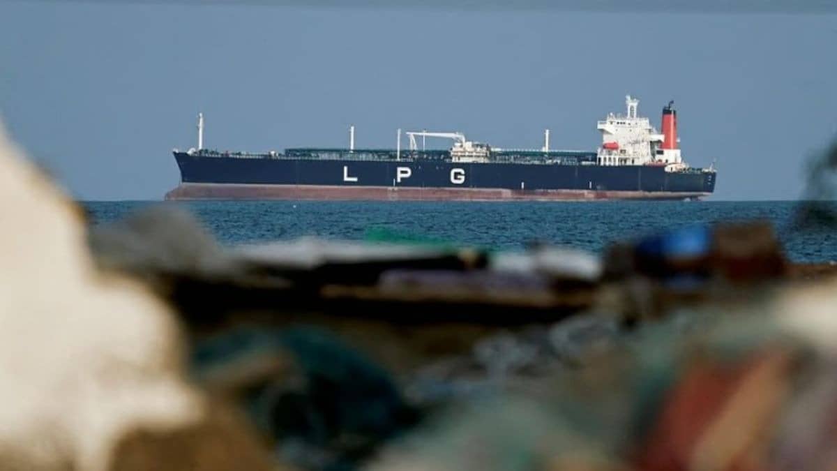 ‘Green Sanvi’ Crosses Strait of Hormuz: 7th Indian LPG Tanker Navigates Tensions Amid West Asia Crisis